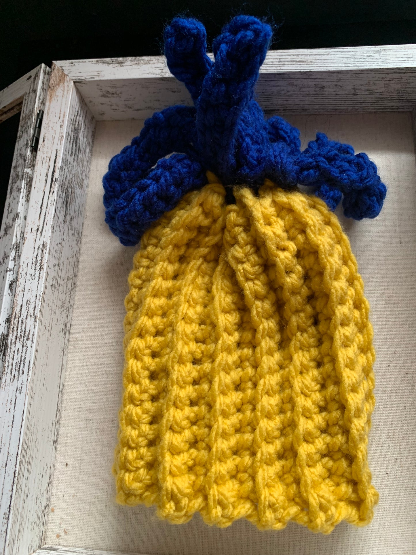 WV Mountaineers Baby Hat – Soft Chunky Yarn