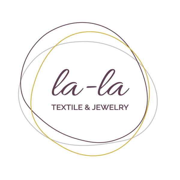 La-La Sews